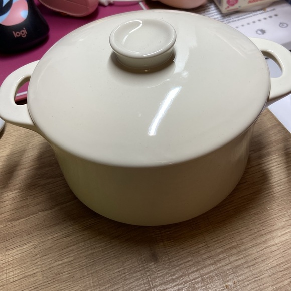 New in box Brocc your Body Mini round ceramic cocotte set - Picture 8 of 12